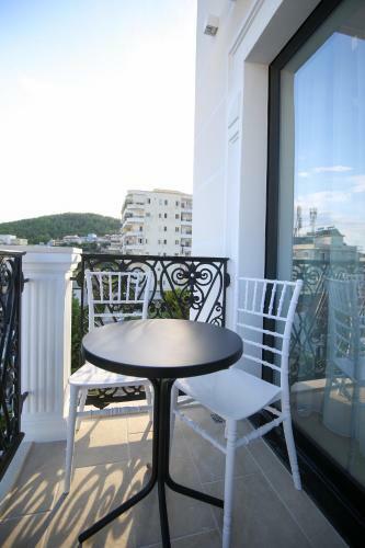 Hotel Chimaera