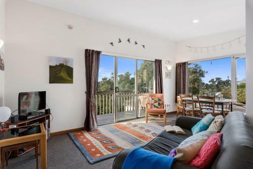 Martin's Bay Magic - Martins Bay Holiday Home
