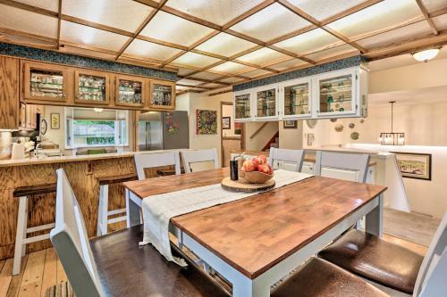 Spacious Fairbanks Home Fireplace, Walk Dtwn