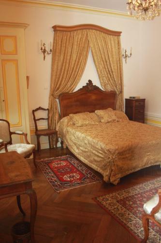 Hostal Chateau de La Chapelle Des Bois