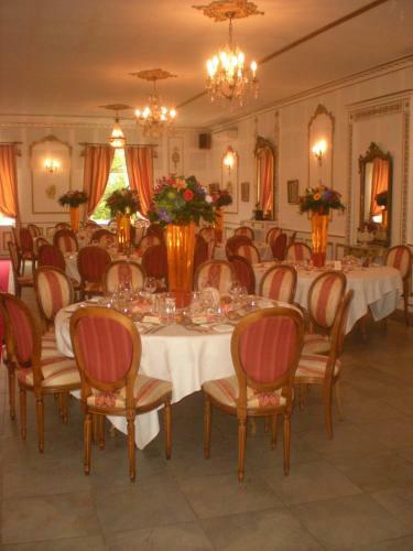 Hostal Chateau de La Chapelle Des Bois