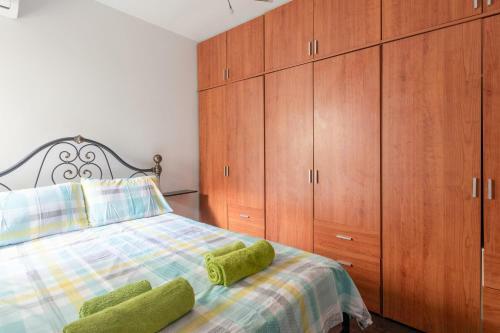 Sea View Apartment In St Paul's Bay