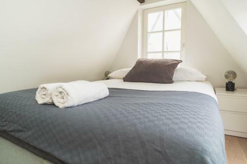 de Achterkamer, A Tiny Attic On The Herengracht