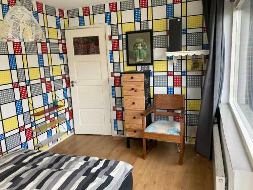 Huis Met de Enorme Boom