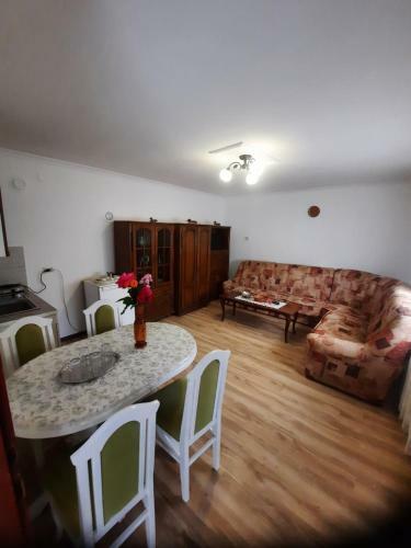 Apartamento Royal Rose Sme?taj