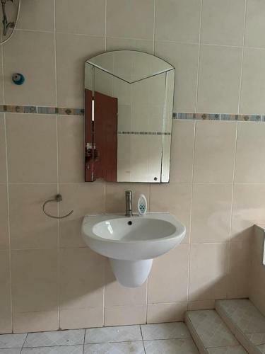 Spacious 2 Bedroom Guest House, East Legon