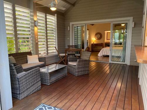 Bungalow "ipom�a" � 2 Pas de La Plage Et Lagon