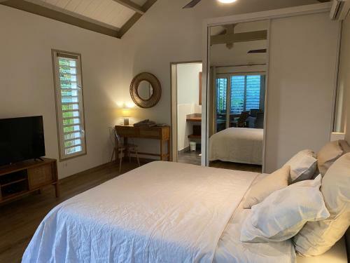 Bungalow "ipom�a" � 2 Pas de La Plage Et Lagon