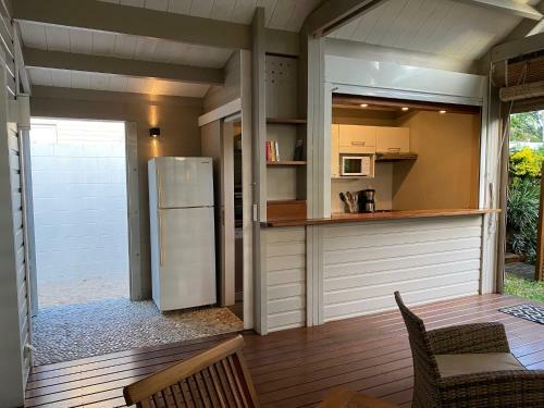 Bungalow "ipom�a" � 2 Pas de La Plage Et Lagon