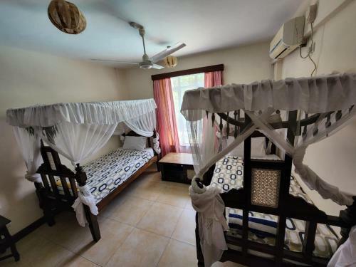 Spectacular Praiseworthy 2 Bedroom Apartment
