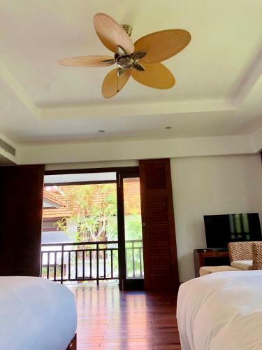 Charming 4 Bedrooms Villas With Few Step To Beach