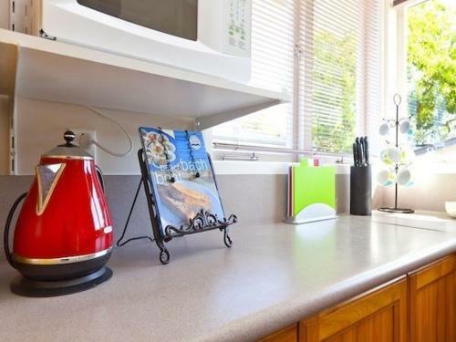 The Birches - Rainbow Point Holiday Home