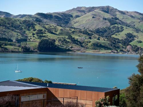 Kotare Point Paradise - Akaroa Holiday Home