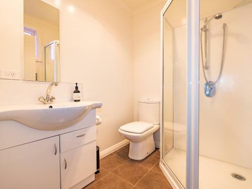 Old Railway Cottage - Ohakune Holiday Home