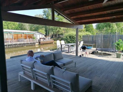 Le Canard: Rustig Genieten Aan Het Water