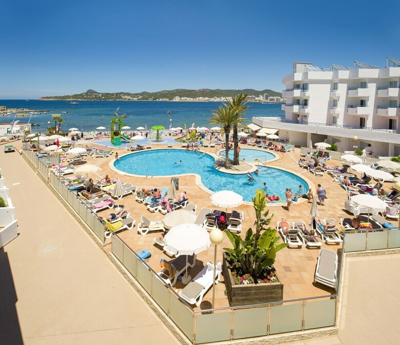 Apartamentos Playa Bella
