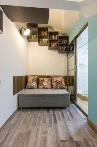 Understair Apartment In Tbilisi Center