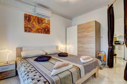 Lovely Apartments In Valbandon