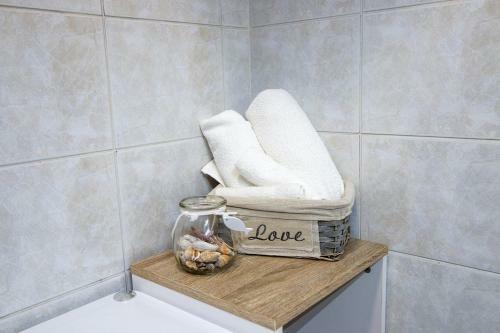 Lovely Terrace Apartment