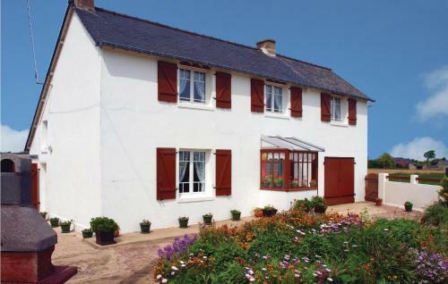 Holiday Home Pleboulle P-665