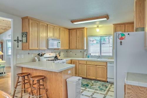 Stunning Groveland Home With Outdoor Kitchen!