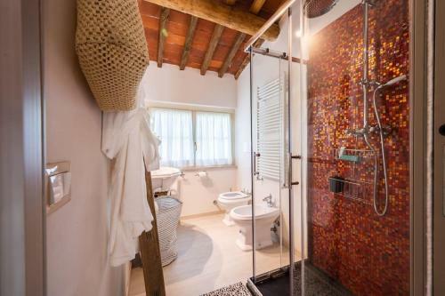 Villa Viloca In Camaiore, With Jacuzzi