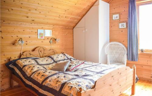 Nice Home In Lonev�g With 4 Bedrooms