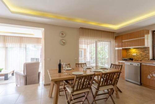 Deniz Ve Orman Manzaral? 4+2 Villa Almina