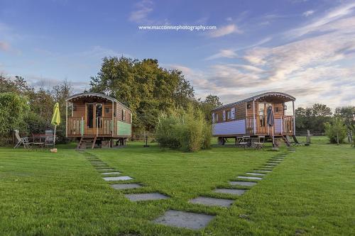 Bed & Breakfast Les Roulottes de La Brauderie