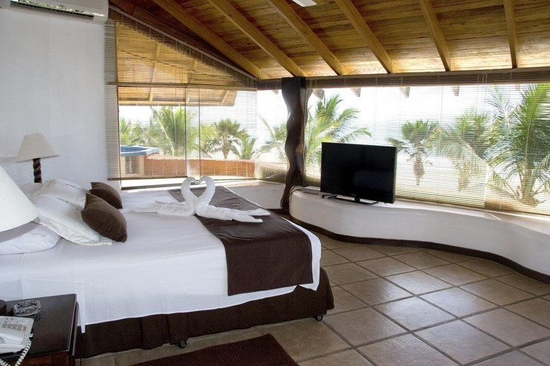Hotel Punta Sal Suites & Bungalows Resort