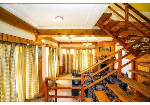 Villa Redhomex Woodstock 5bhk