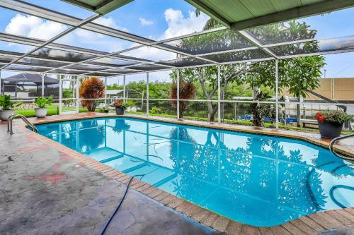 Grand Retreat In Cape Coral