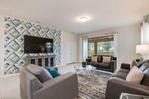 Private Pool Home W Spa, Game Room, Bbq & More