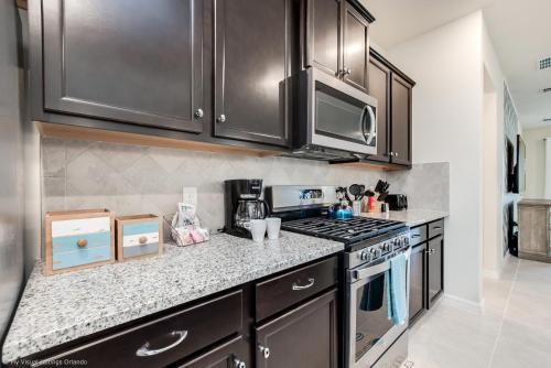 Private Pool Home W Spa, Game Room, Bbq & More