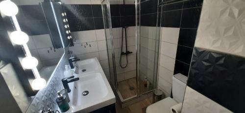Stylish Apartment Close To Rafina Port