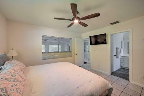 Bright Family Home, Walk To Vanderbilt Beach!
