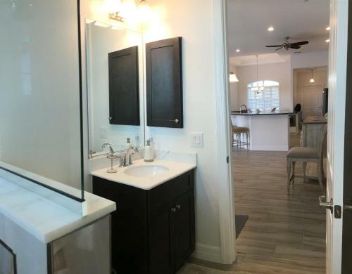 Florida Secret - Private Villa With Heated Pool - Sleeps 8