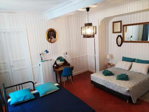 Bed & Breakfast Le 9 de Cour, Chambre Caouette