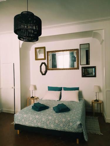 Bed & Breakfast Le 9 de Cour, Chambre Caouette