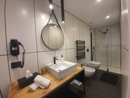 Hostal Belu - Fondi Holiday Rooms