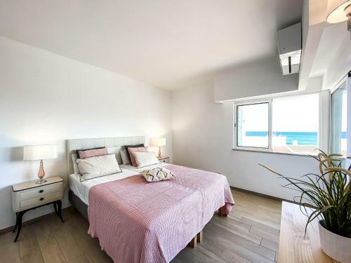 Balcony W Seaview - 1 Bed Apart
