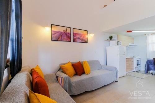 Ilios Loft Apartment With Sea Views, 200m From Beach