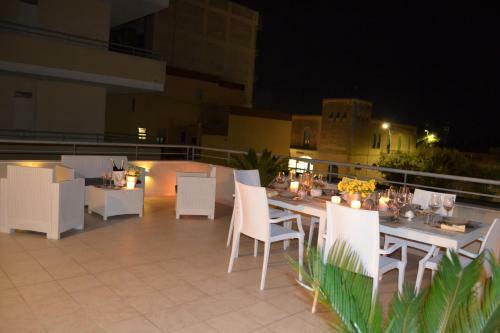 Roomy Apartment With Terrace & Parking