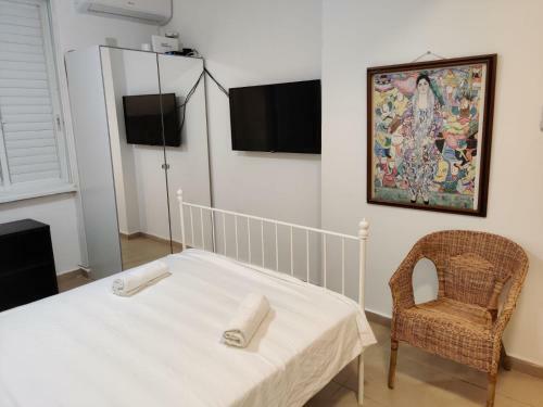 Jerusalem Apartments (In Bat Yam) By Pay Box