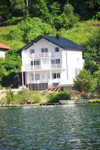 Apartamento Villa Pliva Lake 3