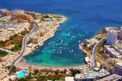 Splendid 2br Apartment In Central St Julians