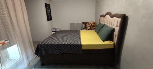 Central, Well-furnished 1+1 Apartment