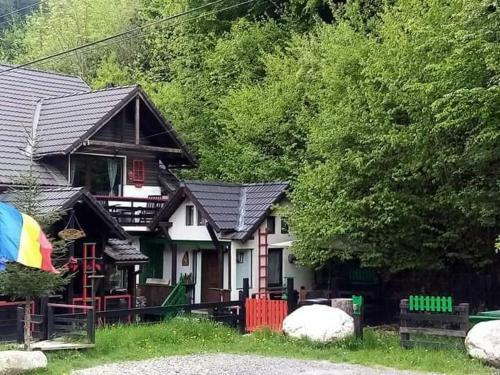 Hostal Pensiunea Casa Cu Amintiri