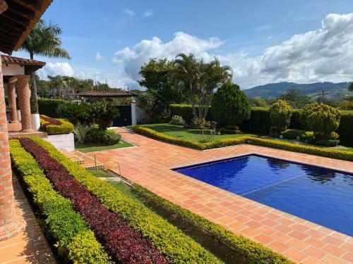 Villla Celeste, 5 Minutes From Lake Calima