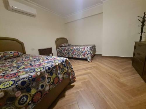 Spacious Executive Luxury Apartment With Balcony